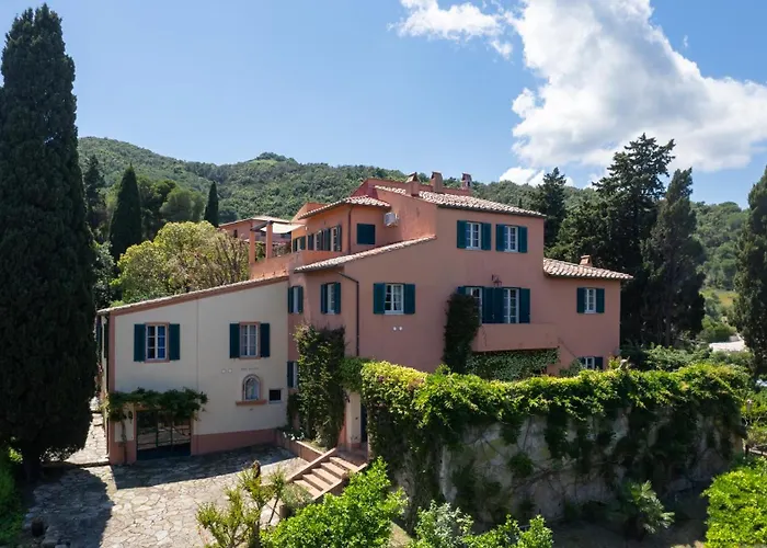 Casa Del Duca 10, Emma Villa