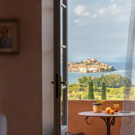 Casa Del Duca 10, Emma *