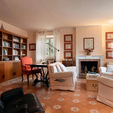 Villa Casa Del Duca 10, Emma *