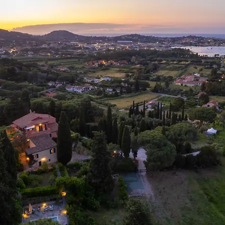 Casa Del Duca 10, Emma Villa *