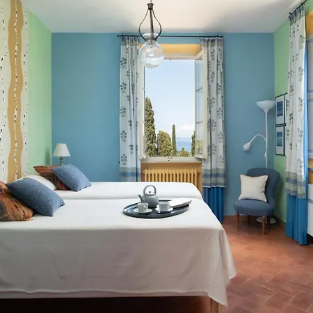 Casa Del Duca 10, Emma