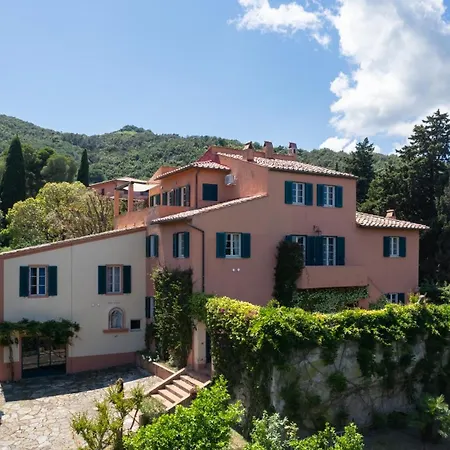 Casa Del Duca 10, Emma Villa