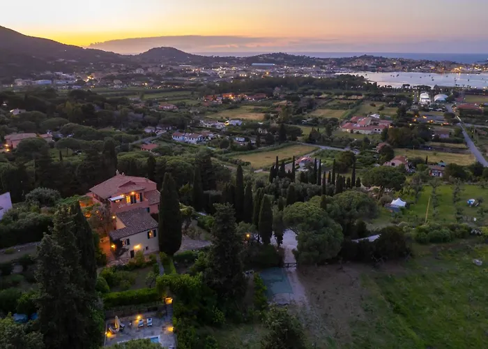 Casa Del Duca 10, Emma Villa *