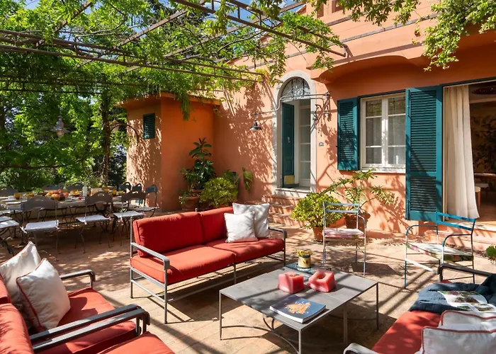 Casa Del Duca 10, Emma