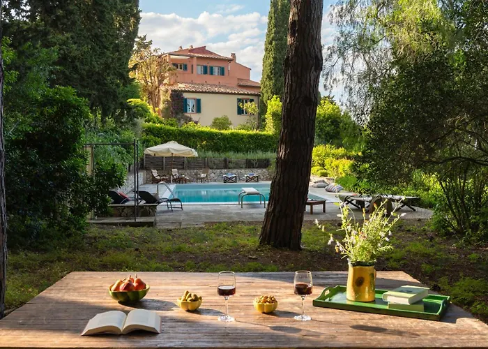 Casa Del Duca 10, Emma